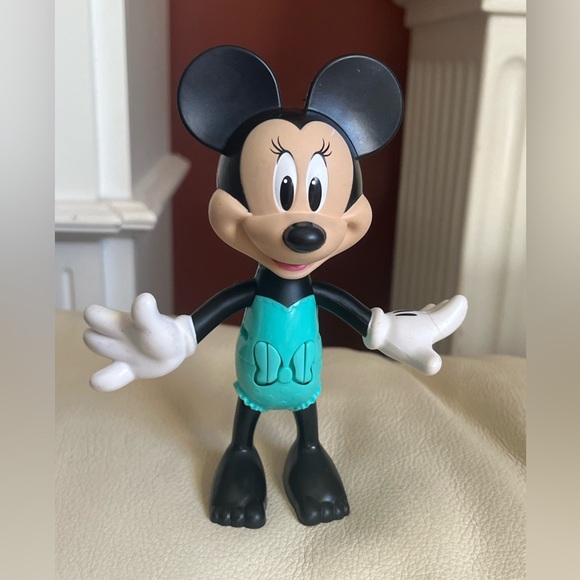 Disney Minnie Mouse Boutique Dress Up Doll Snap N’ Style Lot of 30 pcs & more! - Picture 8 of 13